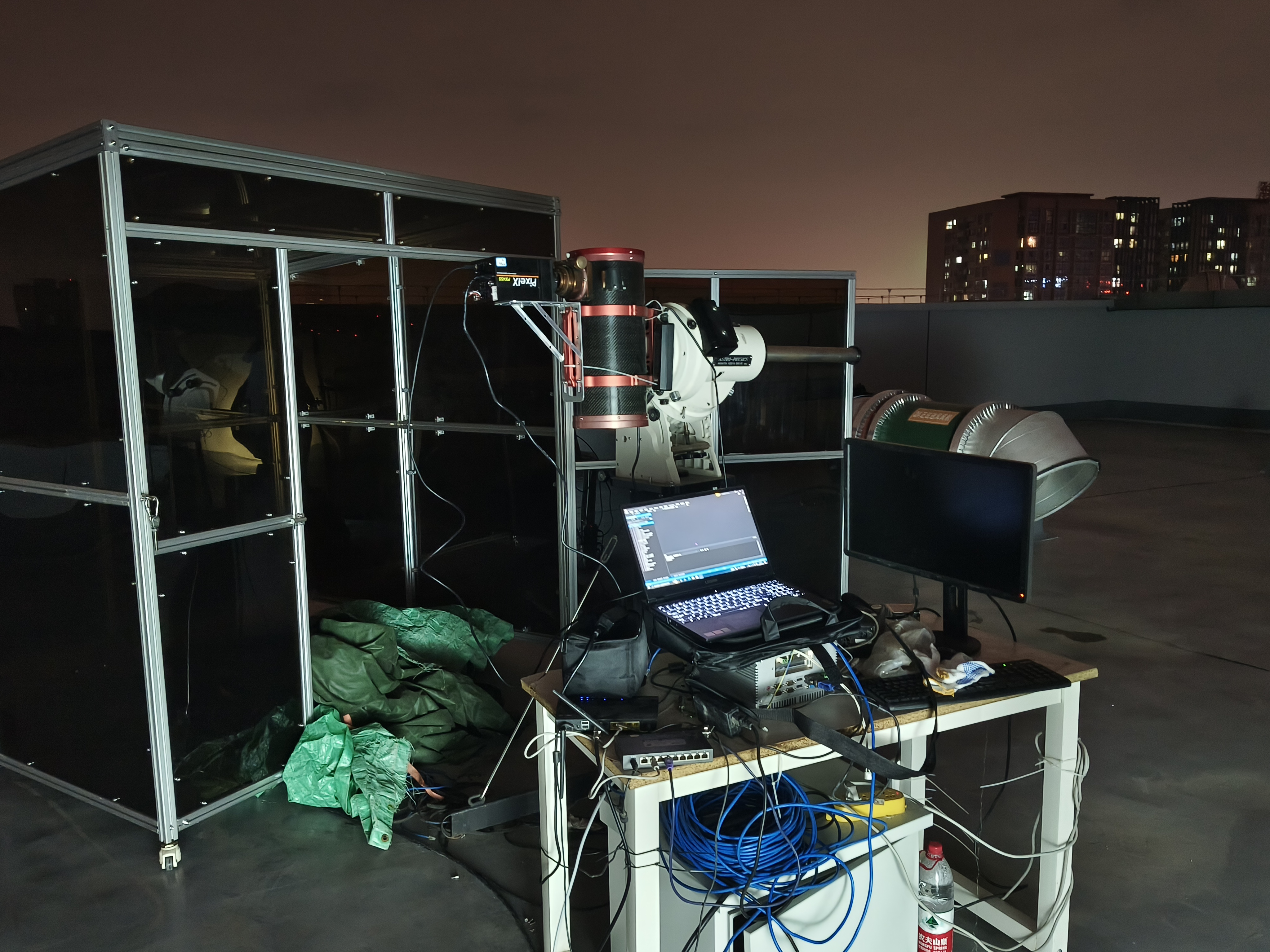 推出来观测的望远镜图1